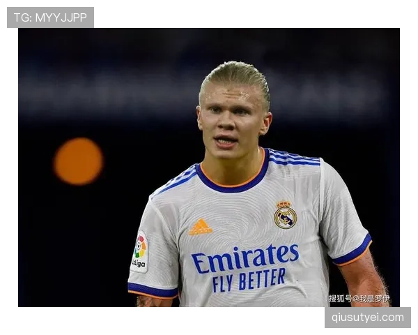 姆巴佩如何凭借边路突破持续压制哈兰德？